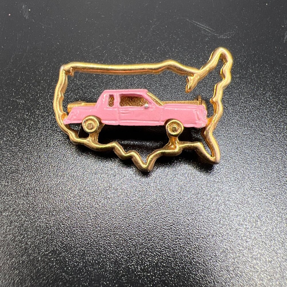 Vintage Mary Kay Pink Classic Car United States Brooch Pin USA Gold Tone Rare